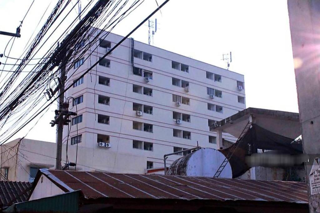 Home At Bazaar Chiang Mai Exteriör bild